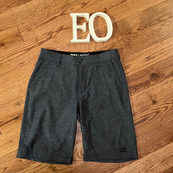 Billabong Shorts - Picture 1 of 5